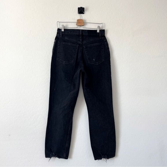 A&F Curve Love Ultra High Rise 90s Straight Jean in Black Destroy 29/8 Short - Picture 9 of 12